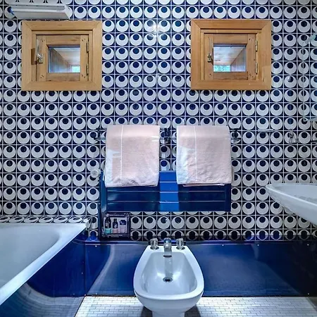 Large Peaceful For Mountain Adventures! Perfect For Flégère&grand Montet Skiing Chalet Chamonix Mont Blanc