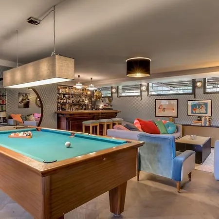 Large Peaceful For Mountain Adventures! Perfect For Flégère&grand Montet Skiing Chalet