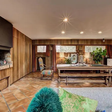 Large Peaceful For Mountain Adventures! Perfect For Flégère&grand Montet Skiing Chalet *